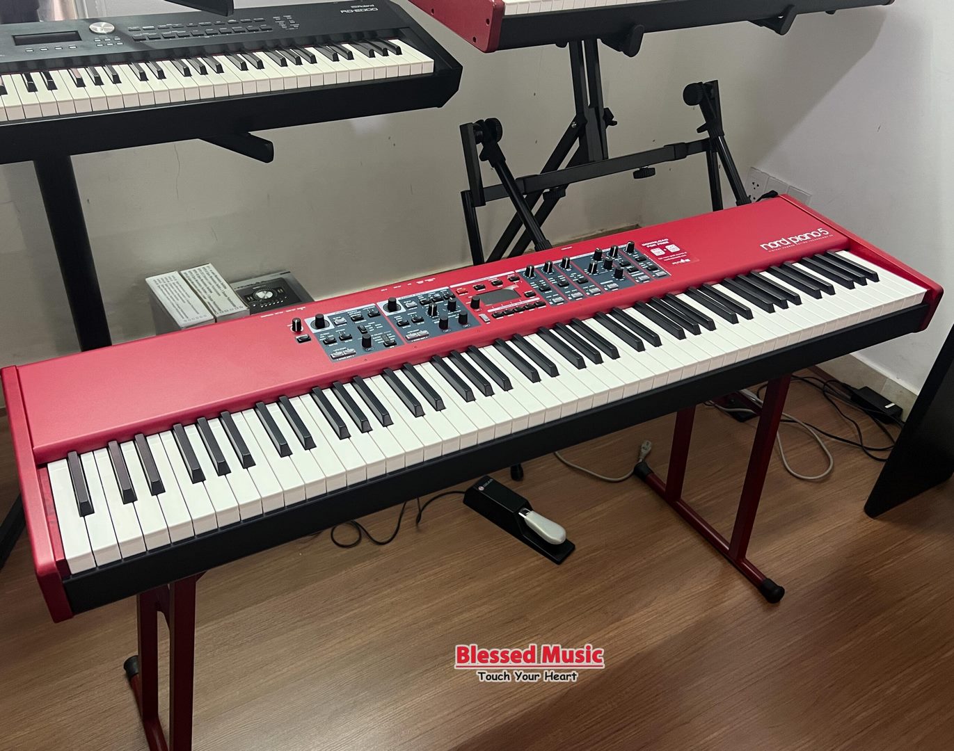 So sánh Nord Piano 588 key với các mẫu đàn khác