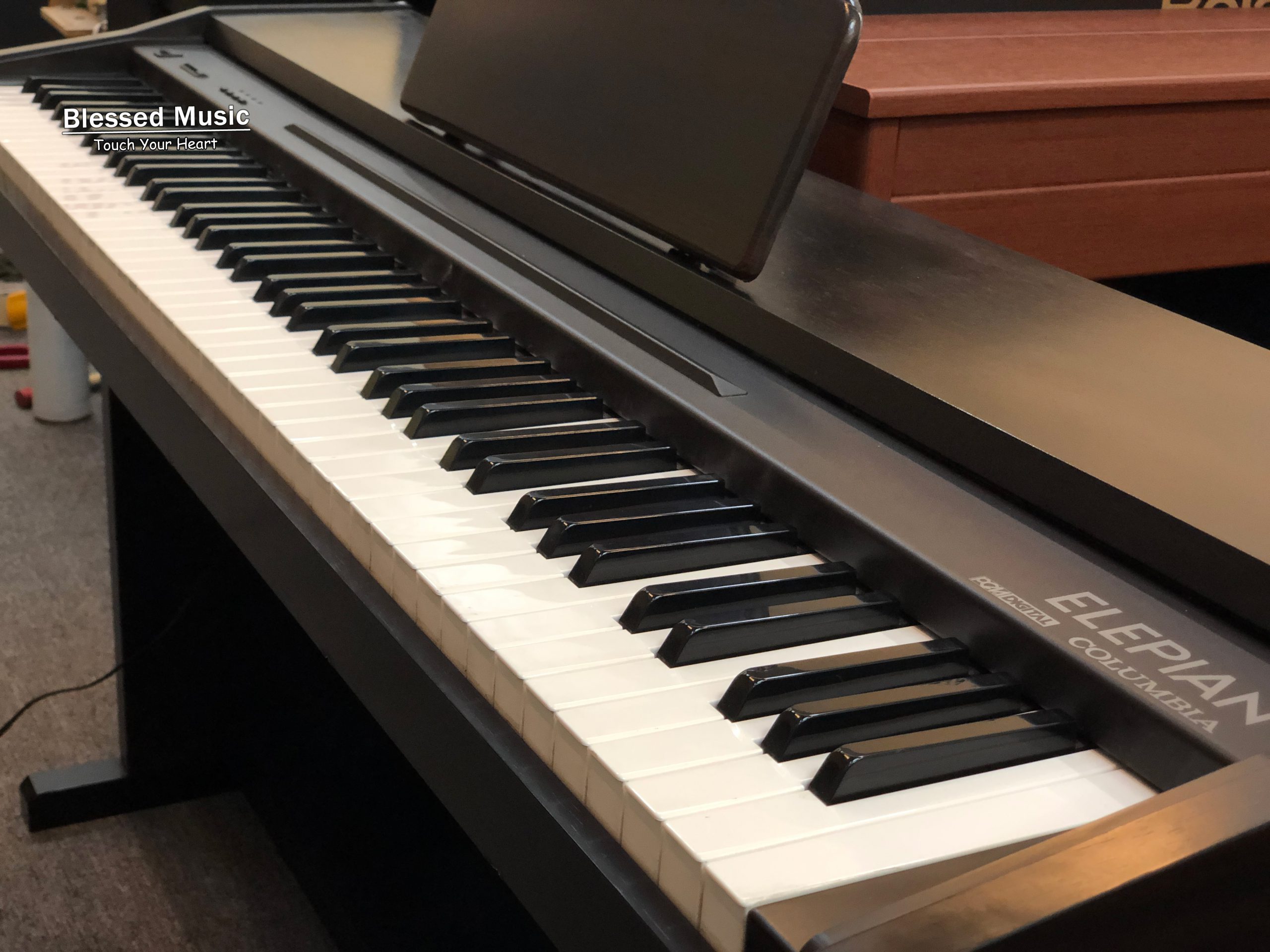 So sánh Đàn Piano Điện Columbia EP 100T với các dòng đàn khác