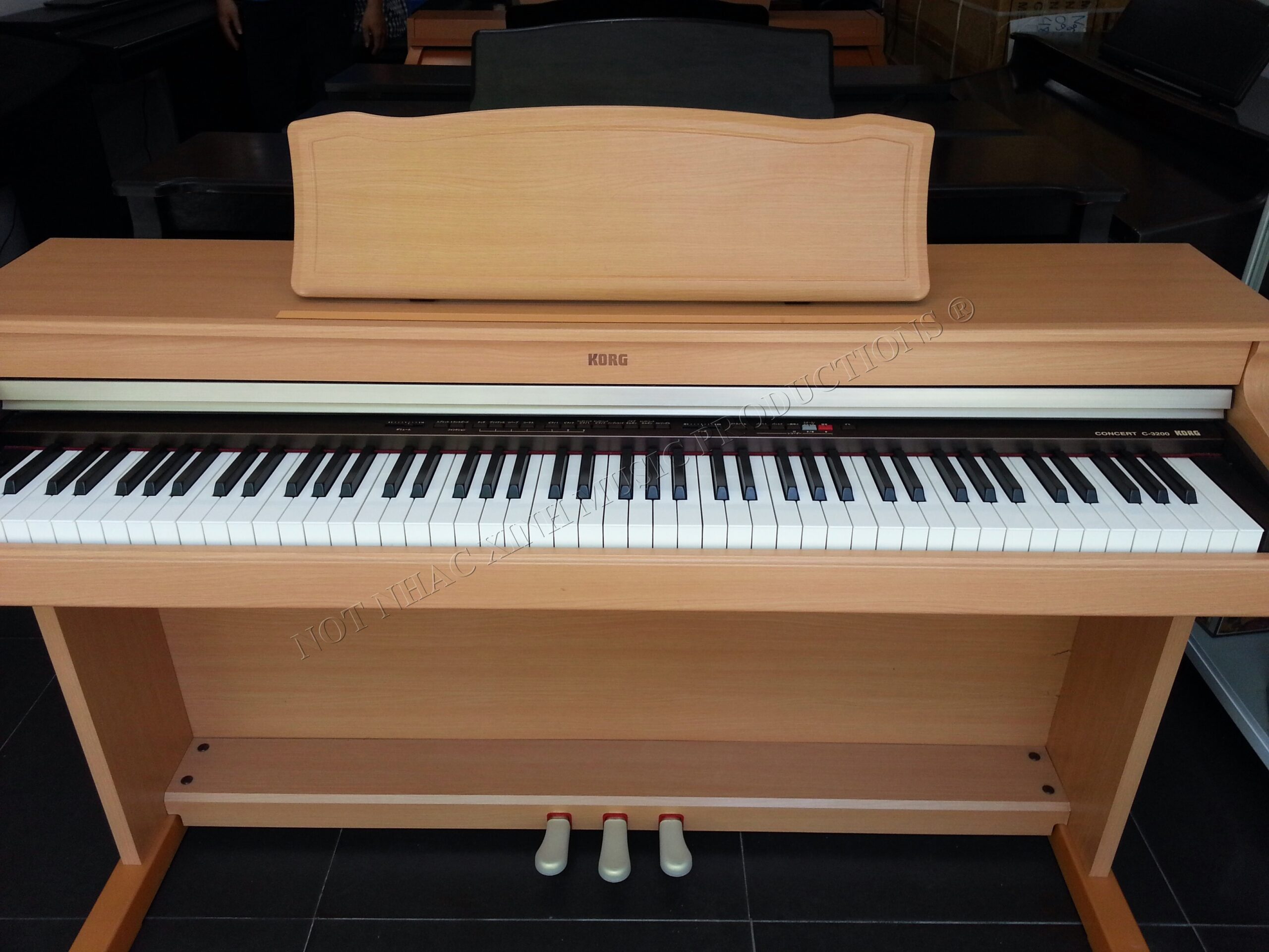 So sánh Đàn Piano Điện Korg C 3200 với các dòng sản phẩm khác