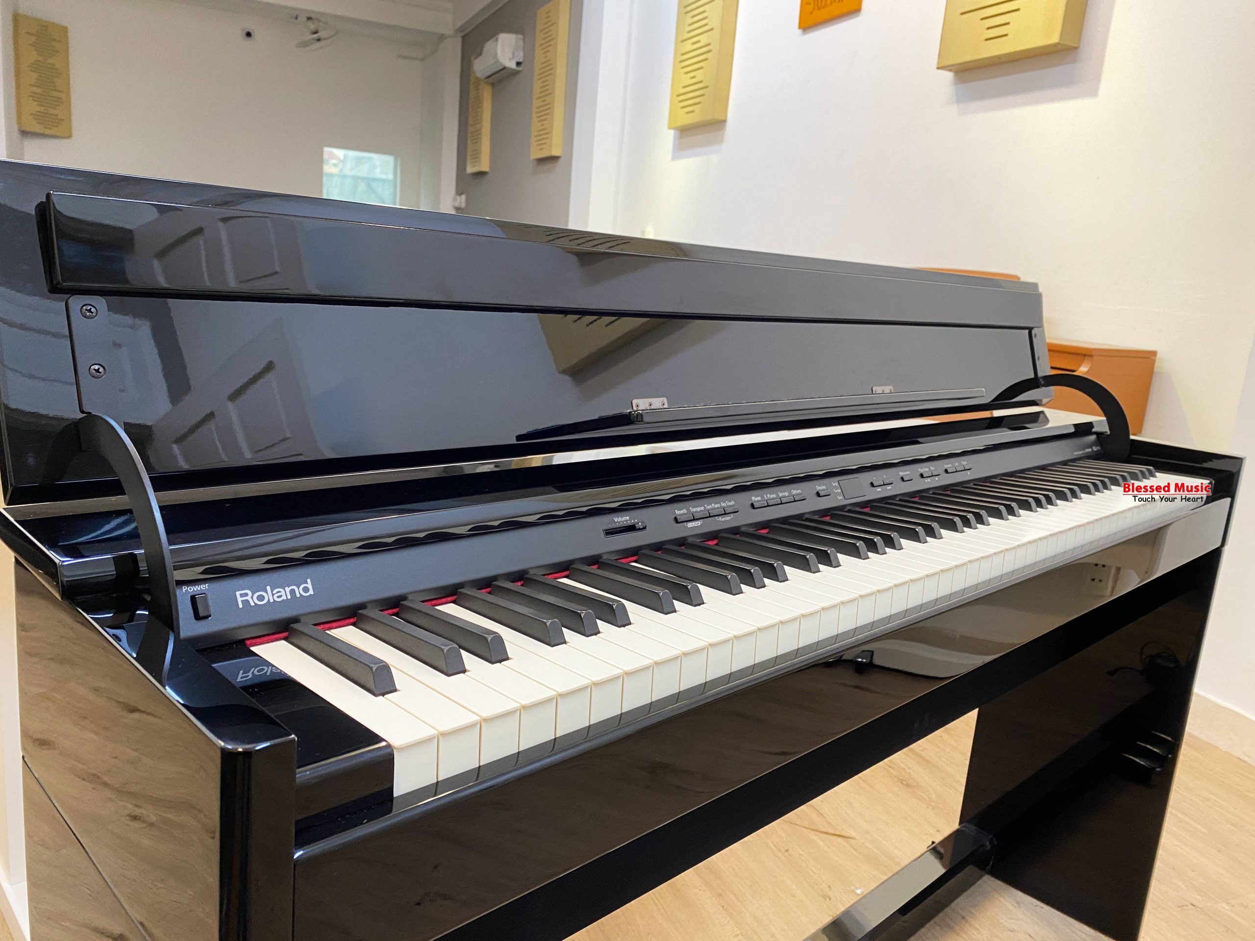 Đặc điểm nổi bật của đàn Piano Điện Roland DP 990 RF