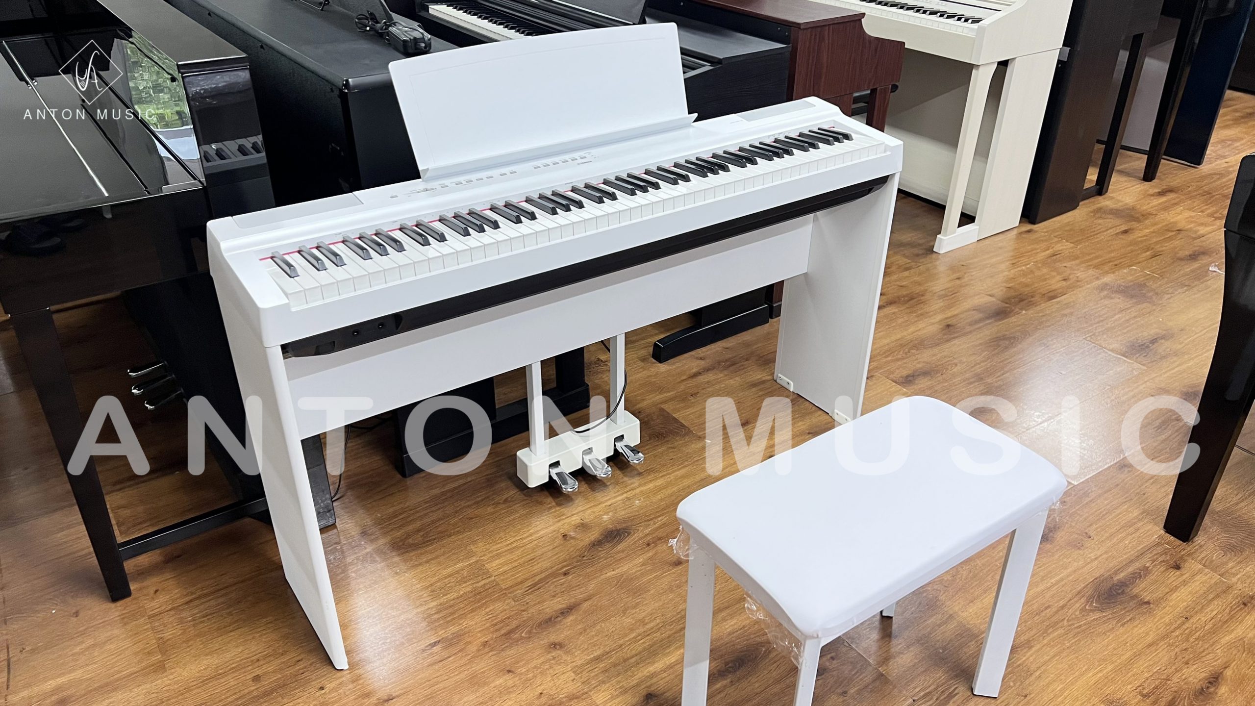 So sánh đàn piano điện Roland F 100 với các mẫu khác