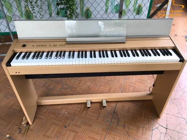 Đánh giá hiệu suất âm thanh của Roland F 100
