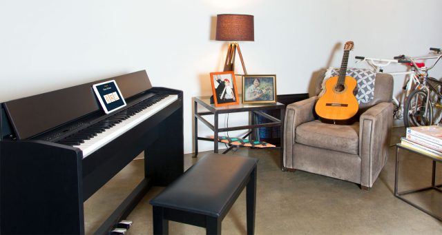 So sánh Đàn Piano Điện Roland F 130R với các mẫu khác trên thị trường