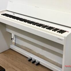 Đàn Piano Điện Roland F140R: Đánh Giá Âm Thanh Chân Thực Và Tính Năng Hiện Đại 2025