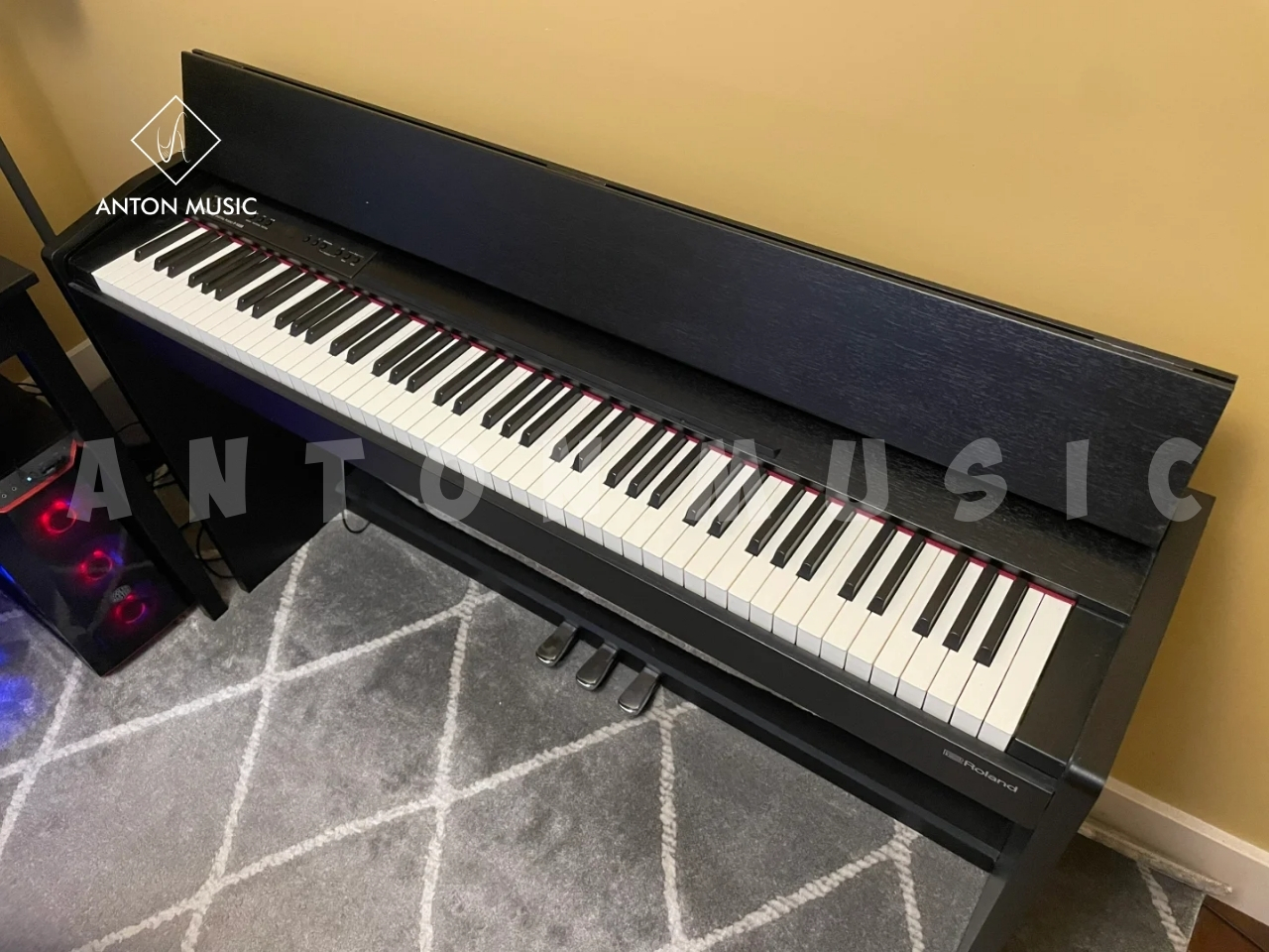 Tính năng nổi bật của Roland F140R