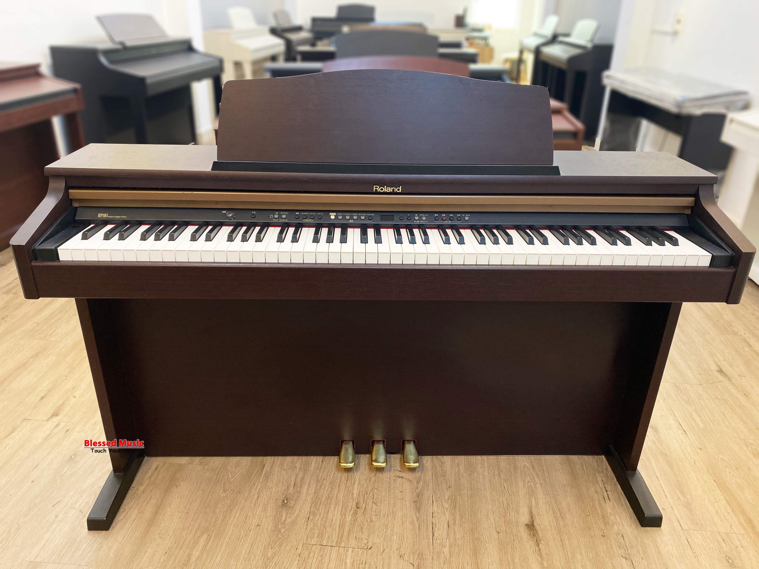 Đánh giá tổng quan về Đàn Piano Điện Roland HP 103