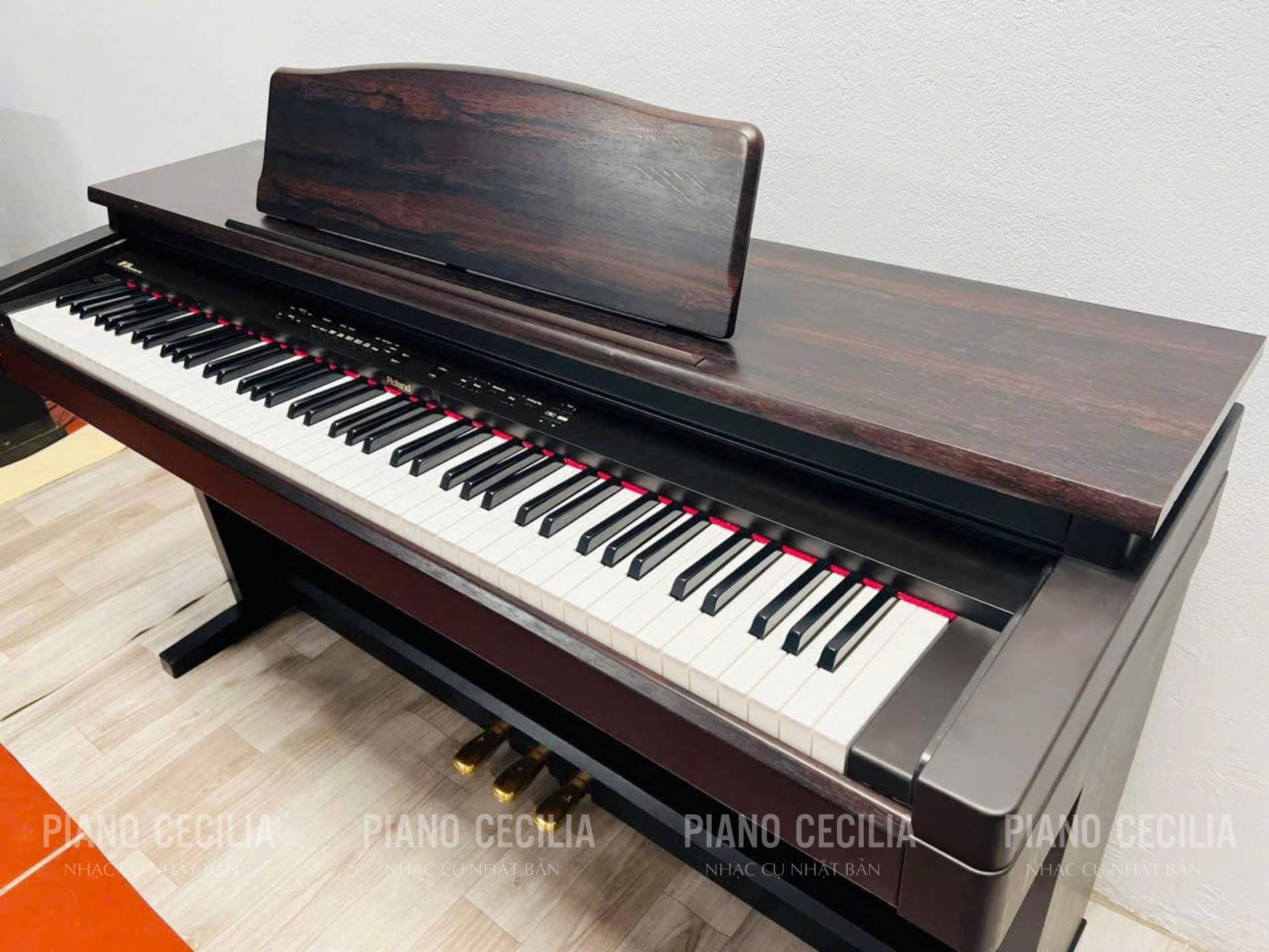Đàn Piano Điện Roland HP 330: Giới thiệu và Đặc điểm nổi bật