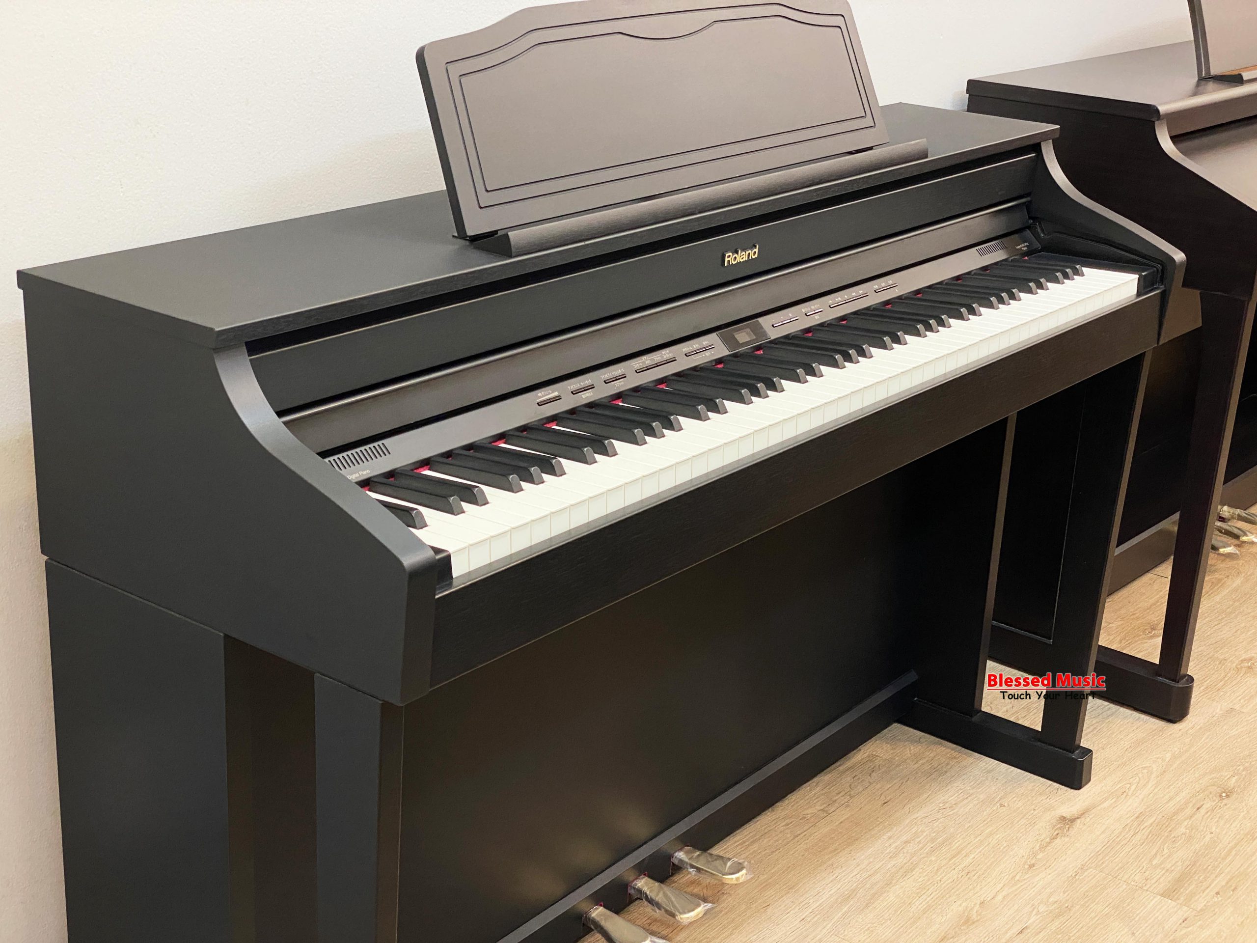 Đàn Piano Điện Roland HP 506 PE: Giới thiệu và Đặc điểm nổi bật
