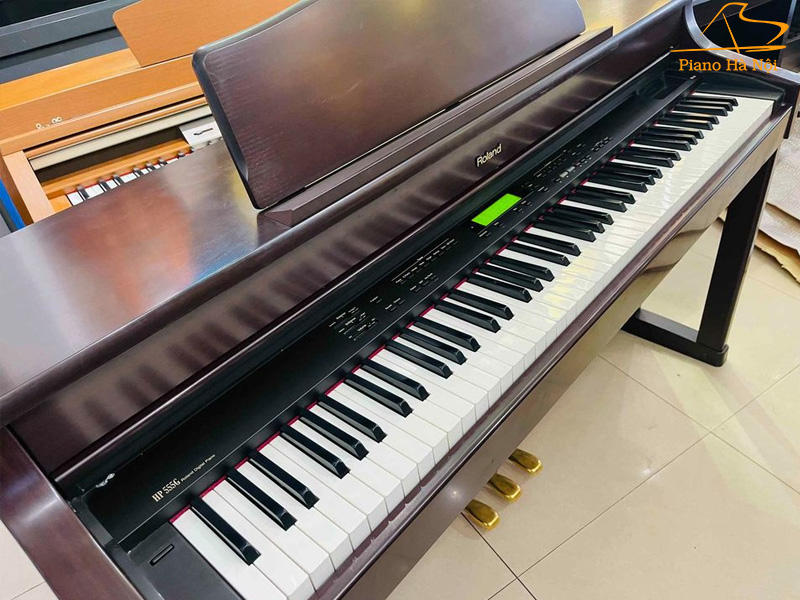 So sánh đàn Piano điện Roland HP 555G với các mẫu khác