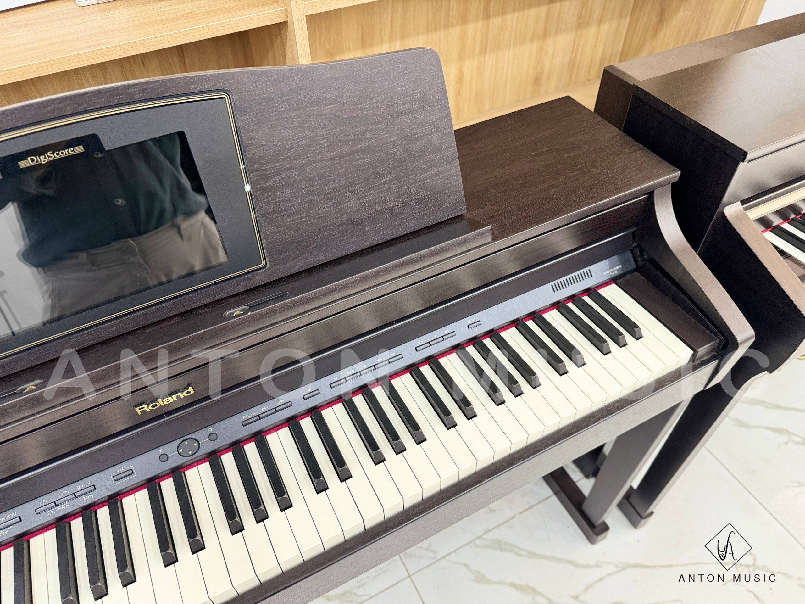 So Sánh Roland HPi 50e với Các Mẫu Đàn Khác