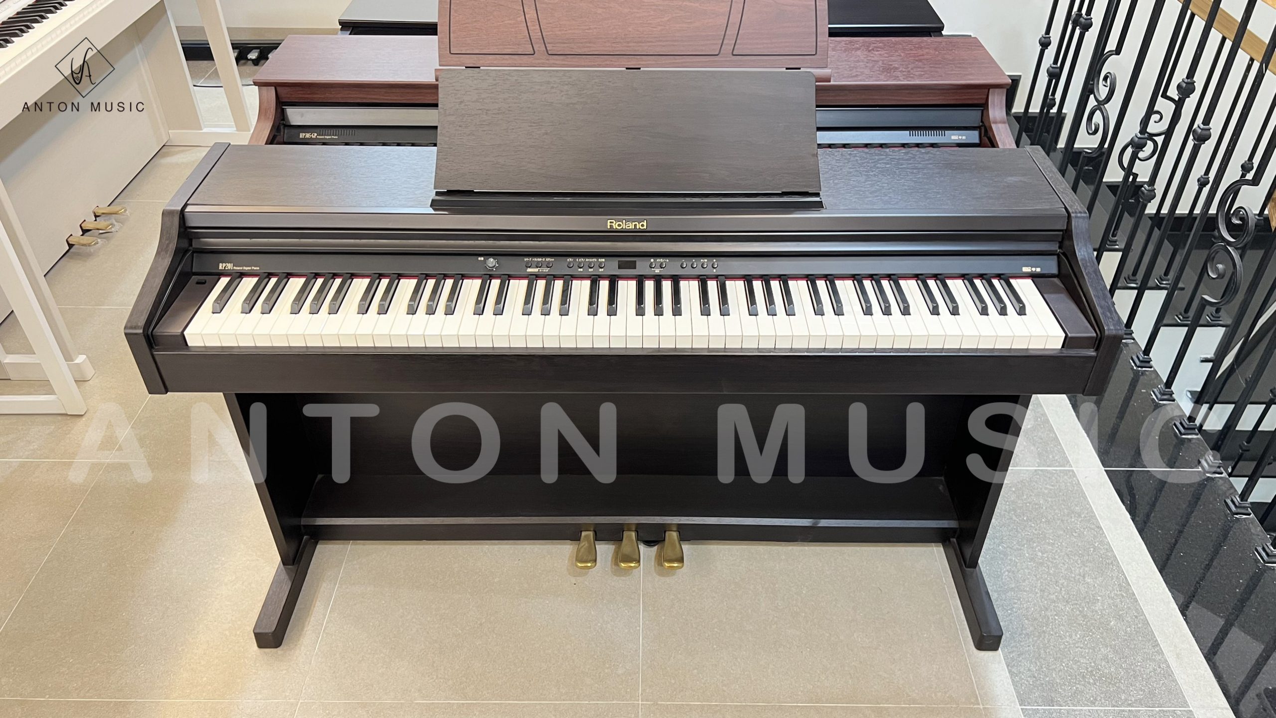 Đánh giá tổng quan về đàn piano điện Roland RP 201