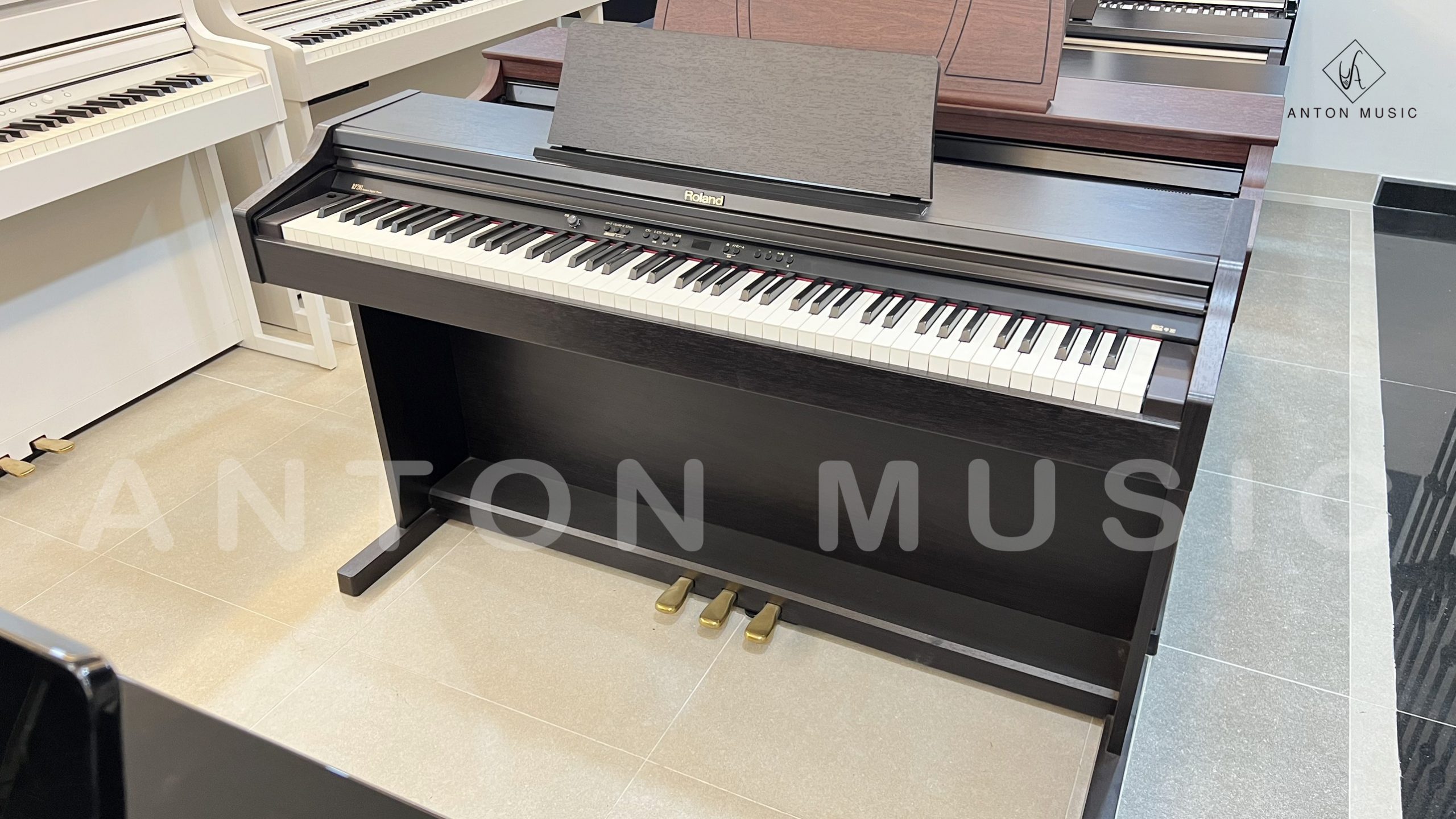 Tính năng nổi bật của đàn piano điện Roland RP 201