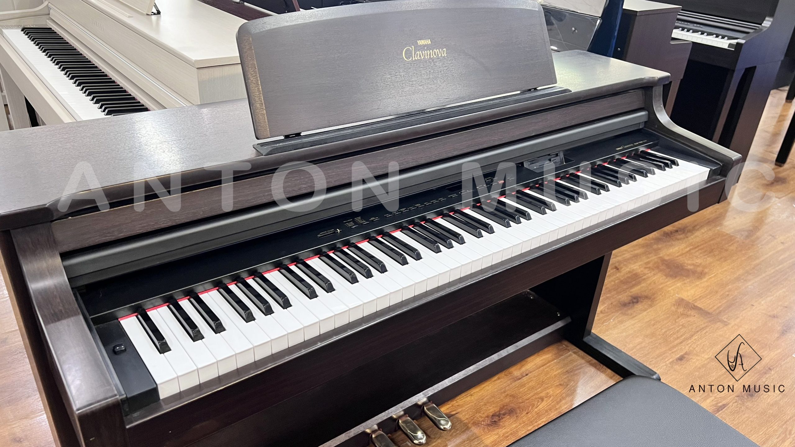 Tính Năng và Công Nghệ của Đàn Piano Điện Yamaha CLP 156