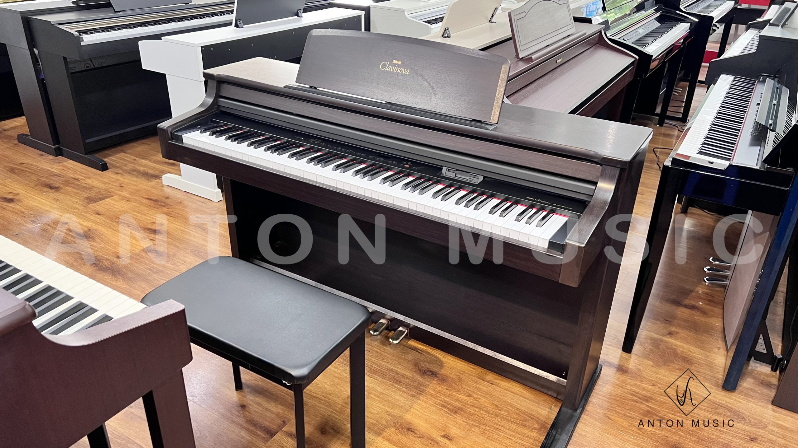 So sánh Yamaha CLP 156 với Các Mẫu Đàn Piano Điện Khác