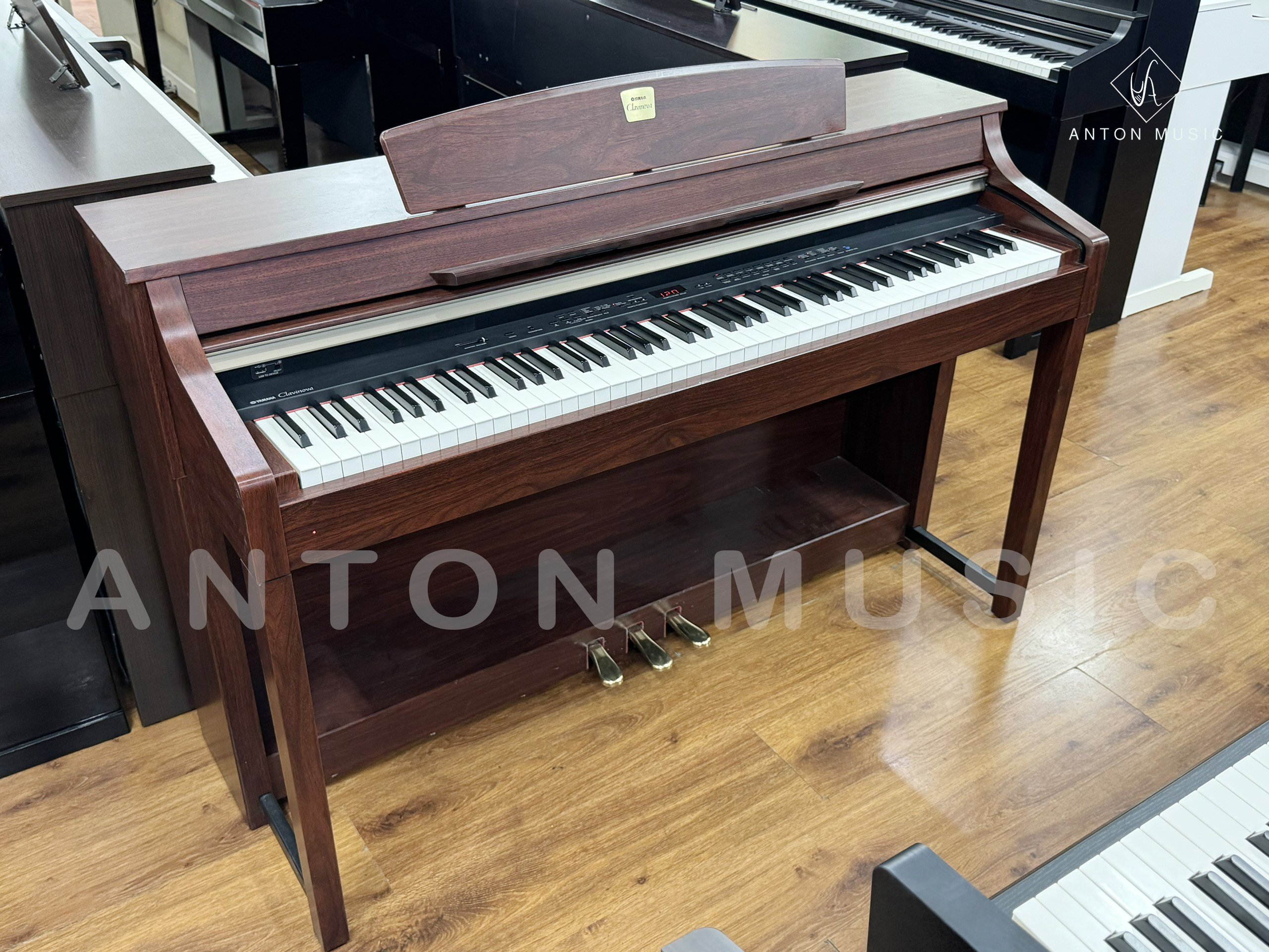 Đánh giá tổng quan về đàn Piano điện Yamaha CLP 370 PE