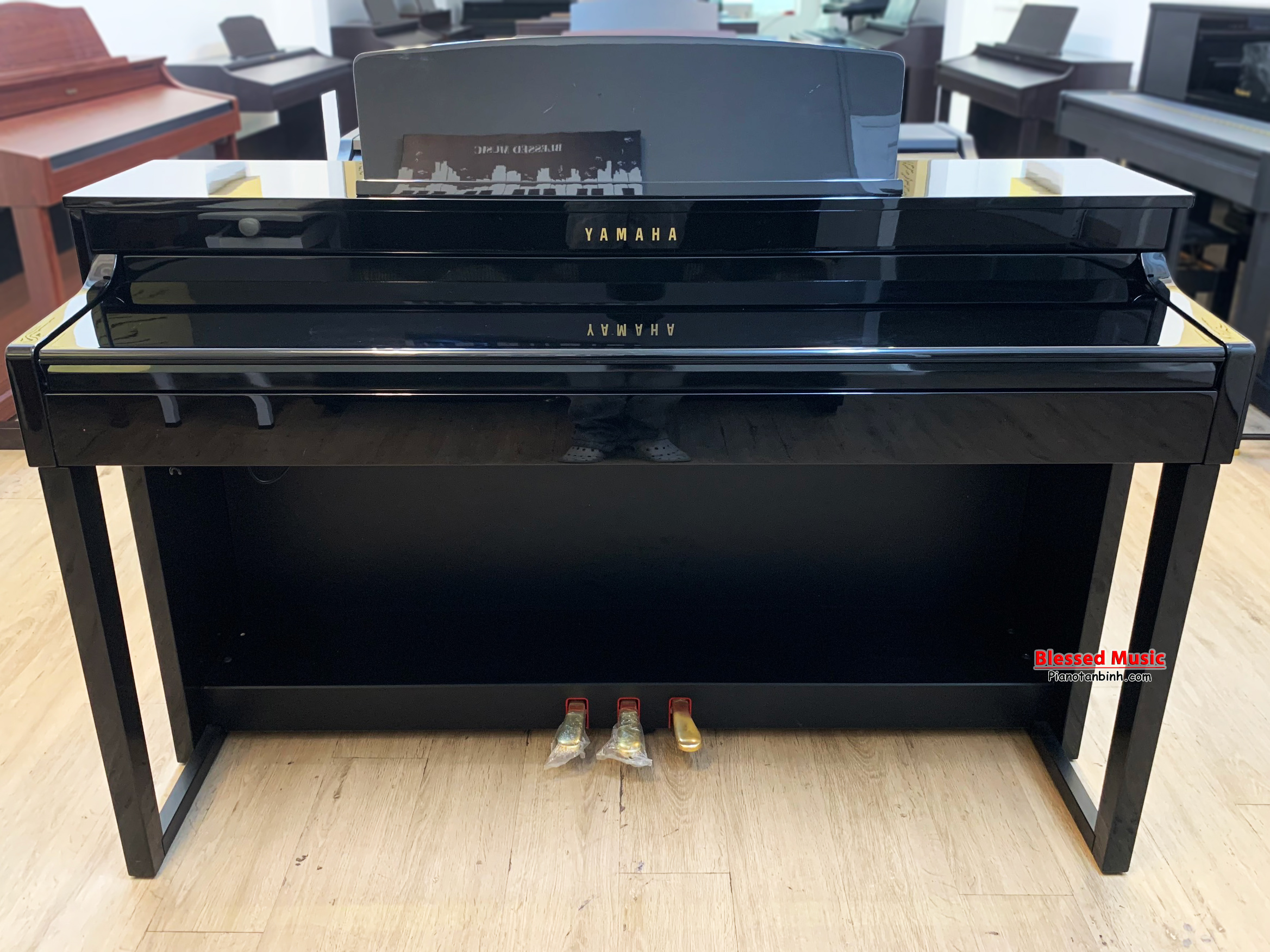 So sánh Yamaha CLP 440 PE với các mẫu đàn piano điện khác