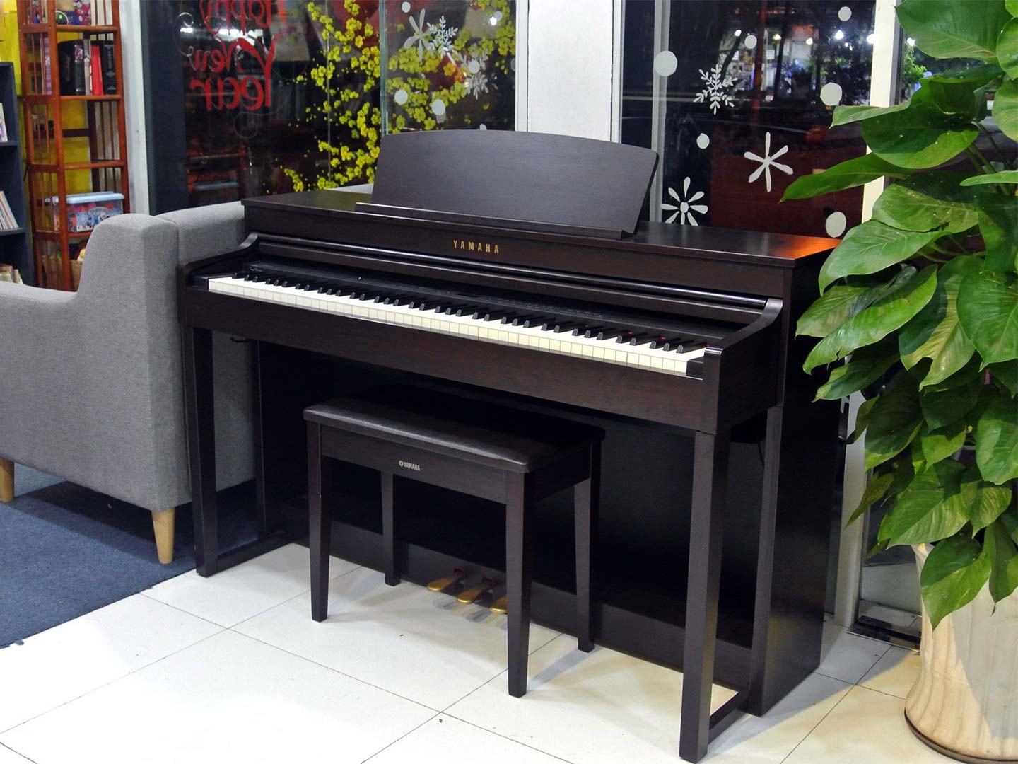 So sánh Yamaha CLP 470 với các dòng đàn piano điện khác