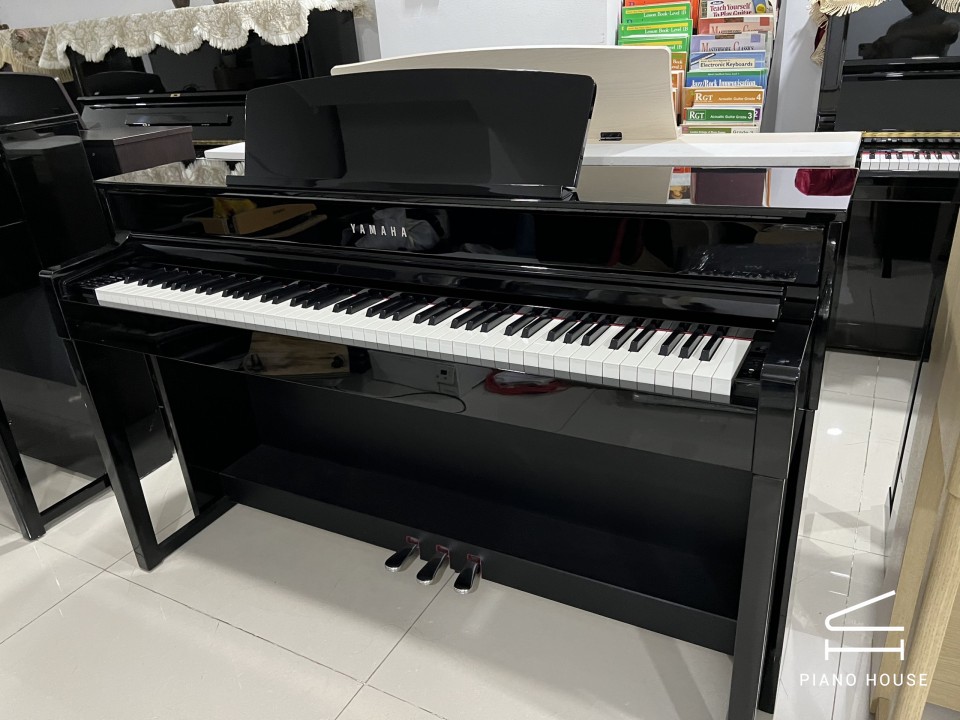 So sánh Yamaha CLP 575 với các model khác trong cùng phân khúc