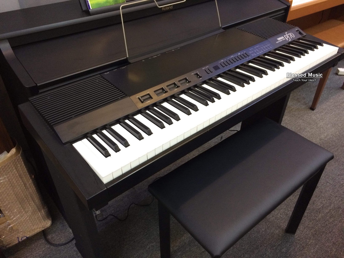 Đàn Piano Điện Yamaha PF 70 Tính Năng Nổi Bật