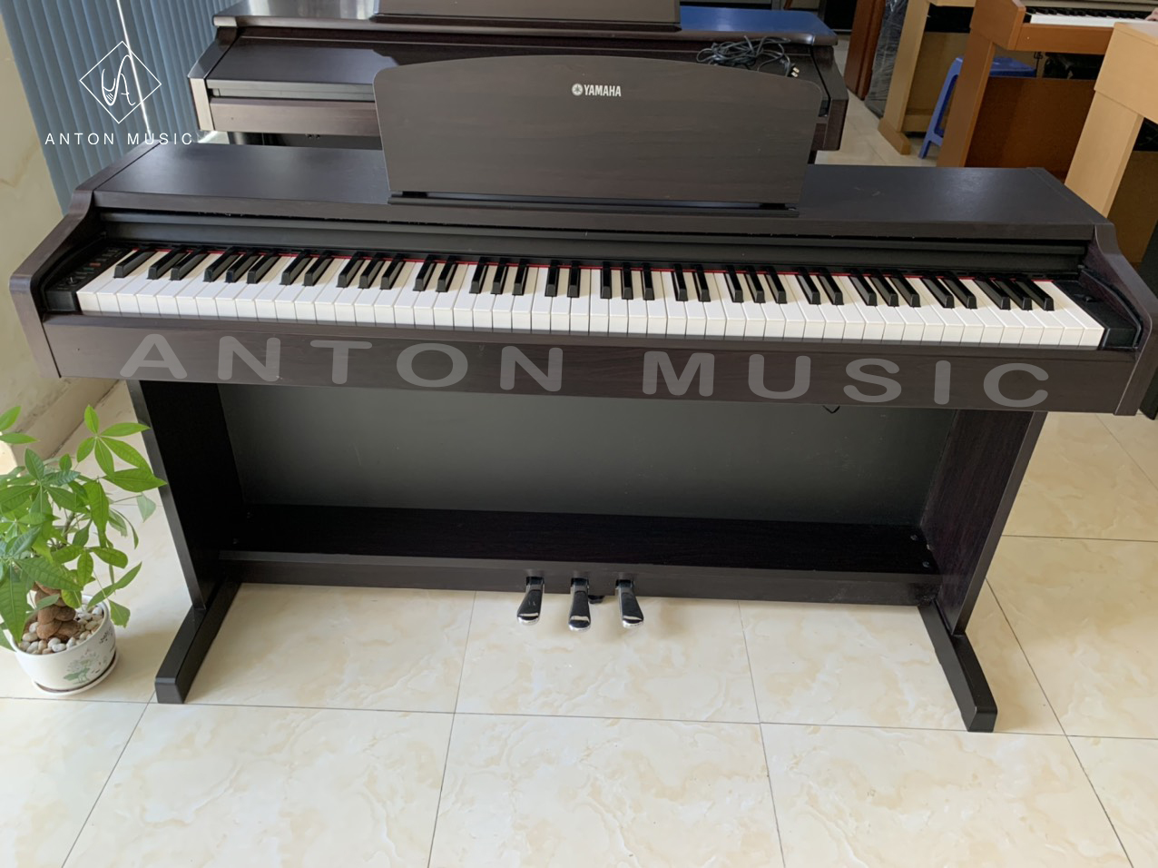 So sánh Yamaha YDP 131 với các mẫu đàn piano điện khác