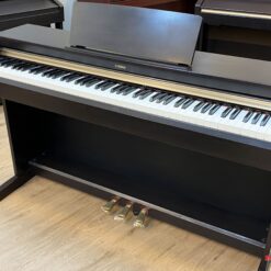 Đàn Piano Điện Yamaha YDP 162 PE: Đánh Giá, Tính Năng Và Giá Cả Năm 2025