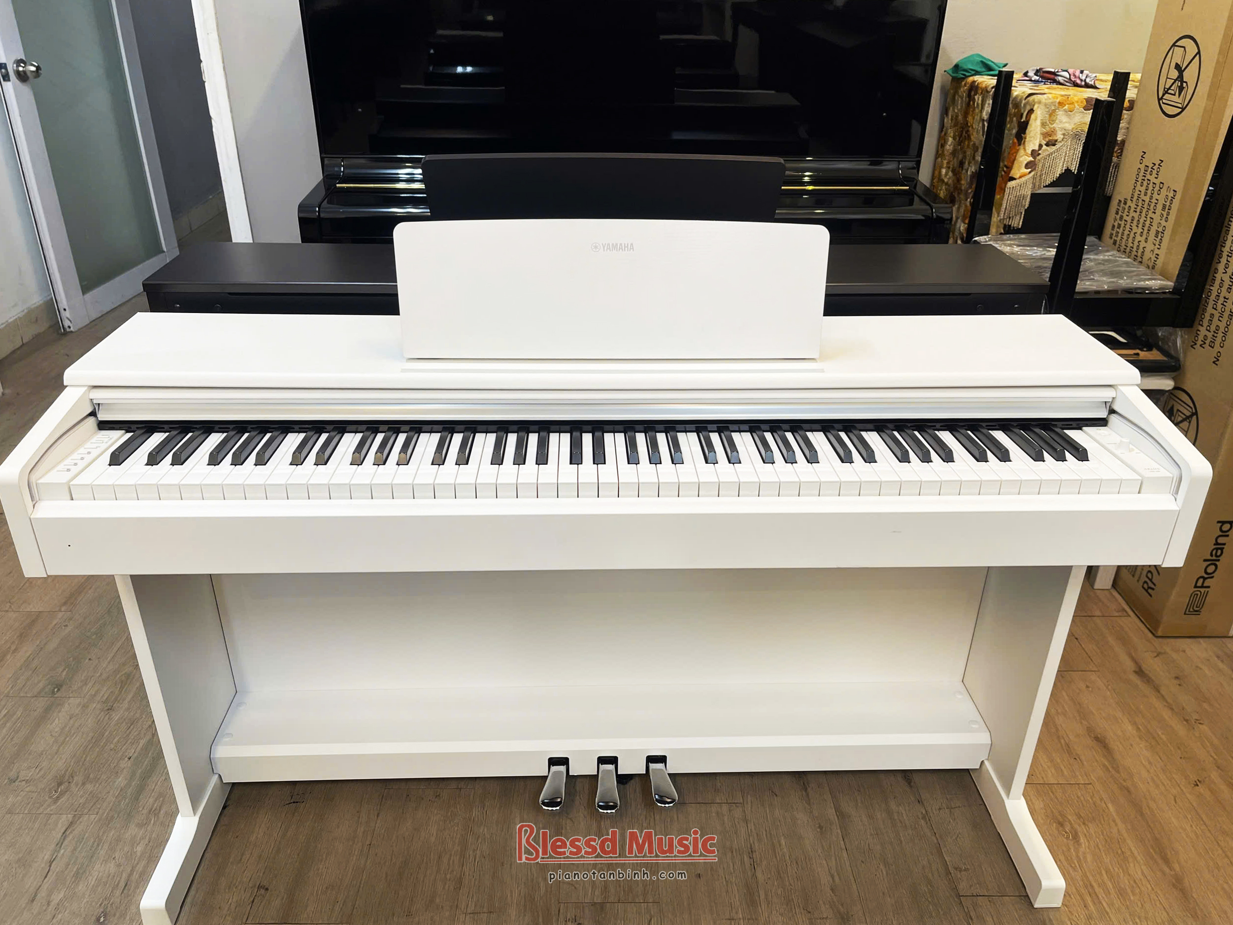 Đàn Piano Điện Yamaha YDP 164: Đặc Điểm Nổi Bật