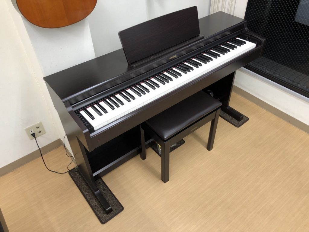 So Sánh Đàn Piano Điện Yamaha YDP 164 với Các Mẫu Khác
