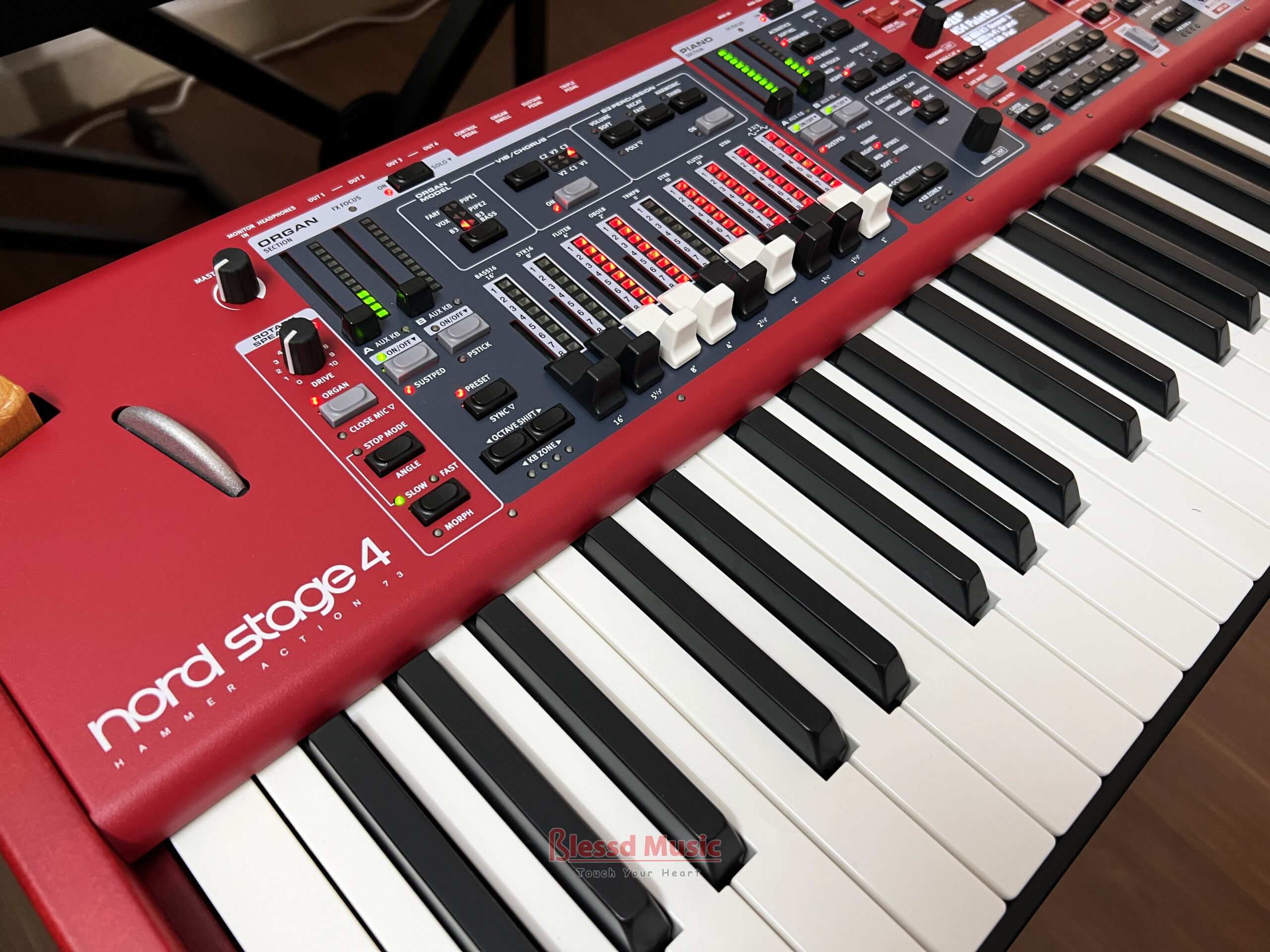 So sánh Nord Stage 4 73 với các mẫu đàn piano điện khác