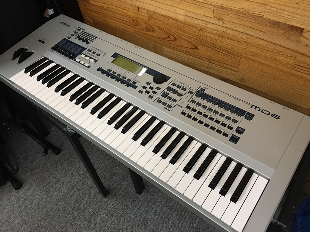 Hướng dẫn sử dụng đàn Yamaha MO 6 cho người mới bắt đầu