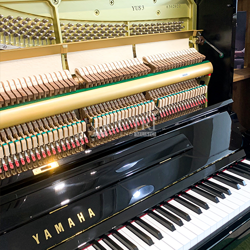 So sánh đàn piano Yamaha YUS3 PE với các dòng khác trong cùng phân khúc