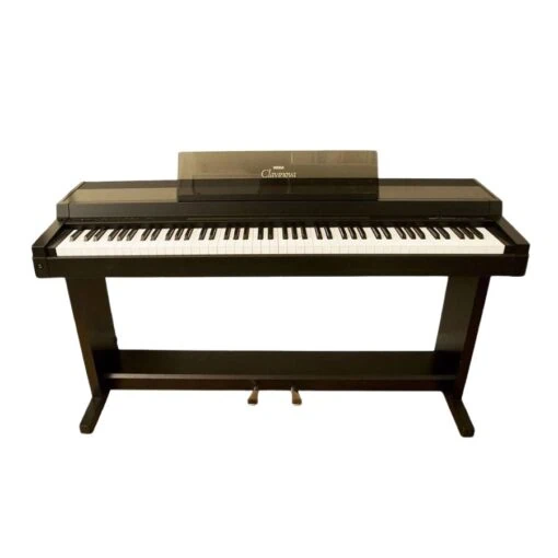 Đàn Piano Điện Yamaha CLP 300