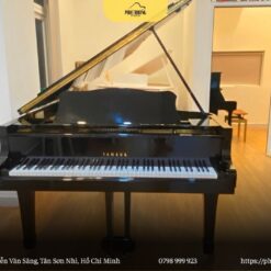 Đàn piano cơ Yamaha G5E
