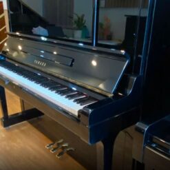 Đàn Piano Yamaha UX3