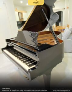 Piano cơ Kawai KG2E