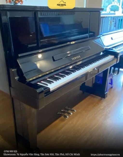 Piano Yamaha UX3