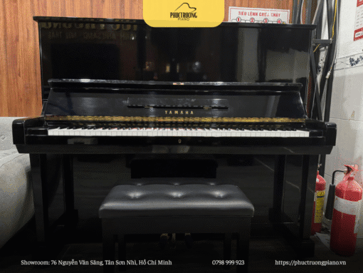 Yamaha U3 piano